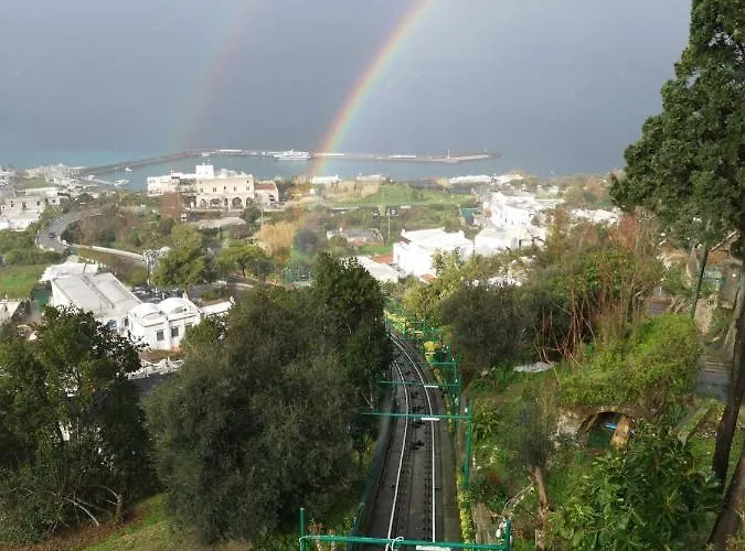 L'affresco Caprese Daire Capri